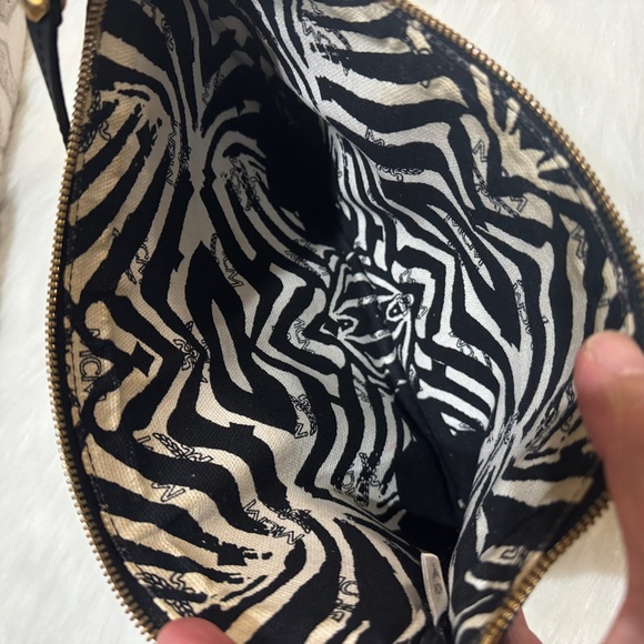 MCM Visetos Liz Shopper Tote Pouch - Picture 12 of 12